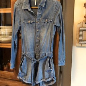 NWOT FREE PEOPLE DENIM ROMPER small s